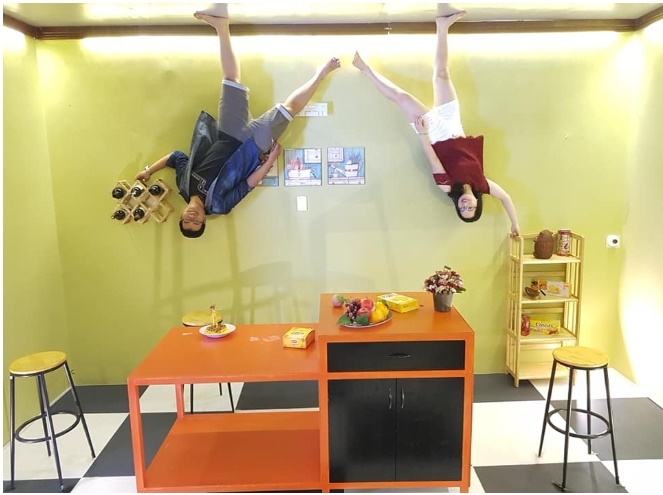 nha-up-nguoc.jpg (100 KB)